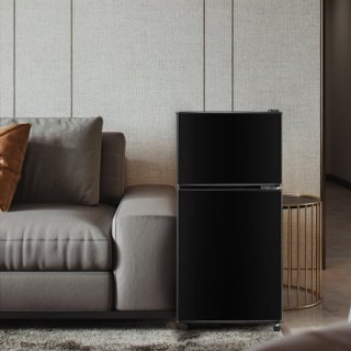 Compacte koel‑vriescombinatie in premium zwart: stijlvol en praktisch