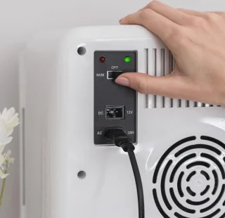 Mini Koelkast 10L - Draagbare Koelkast 12V/220V, Cosmetica Koelkast met Warm en Koud Functie