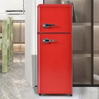 Retro koelkast. Koel-vriescombinatie, 105,5 cm hoog, 41 cm breed, twee deuren, met een totaal volume van 92 liter, vriesvolume van 28 liter. Deurvakken en glazen planken. 116 kWh/jaar, -27 °C ~13 °C, ledverlichting, rood