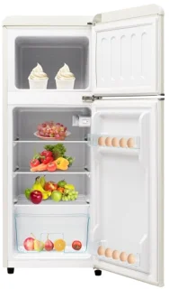Retro koelkast. Koel-vriescombinatie, 105,5 cm hoog, 41 cm breed, twee deuren, met een totaal volume van 92 liter, vriesvolume van 28 liter. Deurvakken en glazen planken. 116 kWh/jaar, -27 °C ~13 °C, ledverlichting, wit