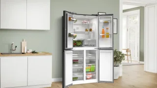 Bosch Serie 4 KMC85LEEA Koel-vriescombinatie