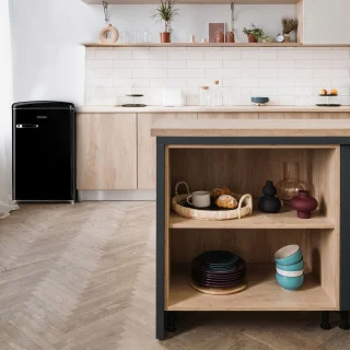 DOMO DO91702R Retro Koelkast 108L Zwart