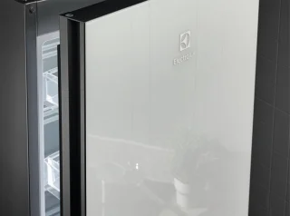 Electrolux LNT7ME34G1 koelvriescombinatie