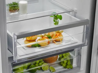 Electrolux LNT7ME34G1 koelvriescombinatie
