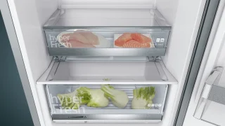 Siemens iQ500 KG39EAICA koel-vriescombinatie vrijstaand zilver 343L
