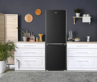 Tomado TCR1420B Koel-vriescombinatie 173L Zwart