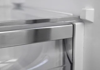 Vestfrost VR-FB373-2H0B koelvriescombinatie zwart glasdeur