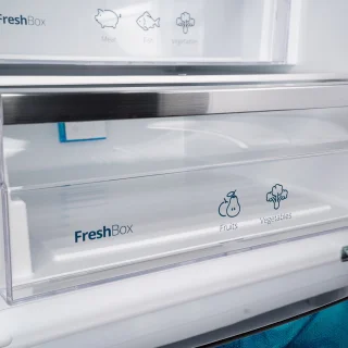 Vestfrost VR-FB373-2H0B koelvriescombinatie zwart glasdeur
