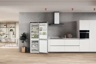 Whirlpool W7X 82I OX Koelvriescombinatie