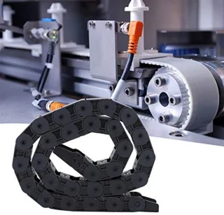 R38 Kabel-sleepketting Open Brugtype 18x25mm Nylon Zwart 1m