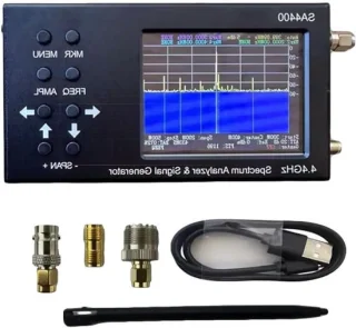 Spectrum analyzer en signaal generator 4400 MHz zwart