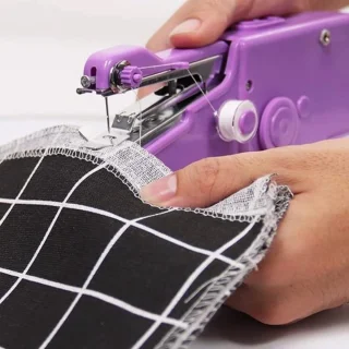 Handnaaimachine - Mini naaimachine - Hand naaimachine - Must have om te naaien!