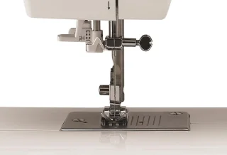 Mechanische Naaimachine met 32 Programma's en Automatisch Knoopsgat