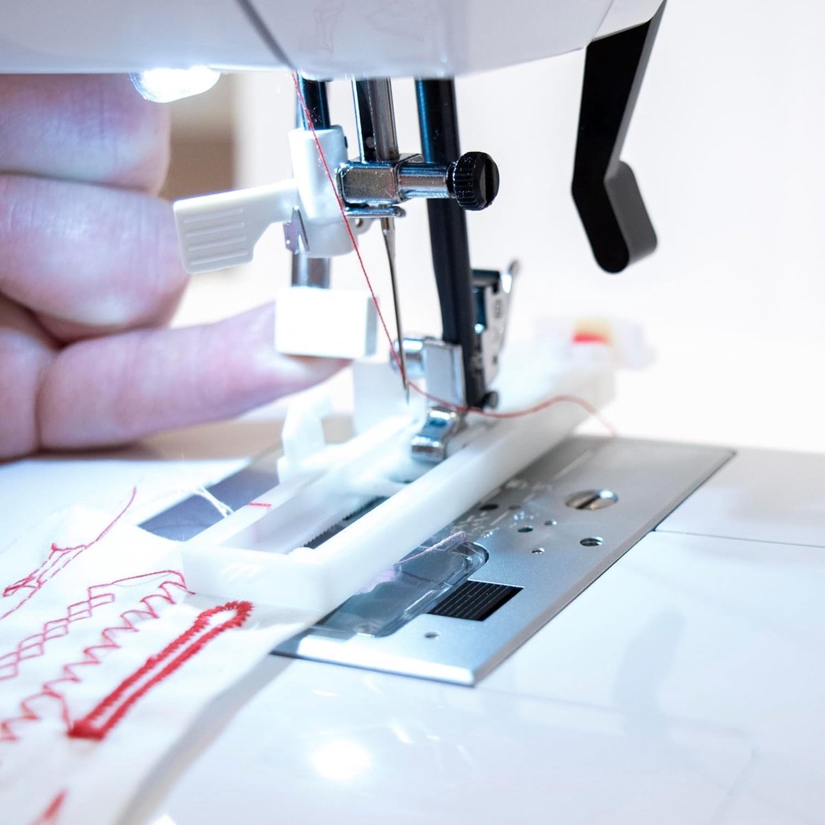 200SQ Gecomputeriseerde Naaimachine inclusief Accessoireset