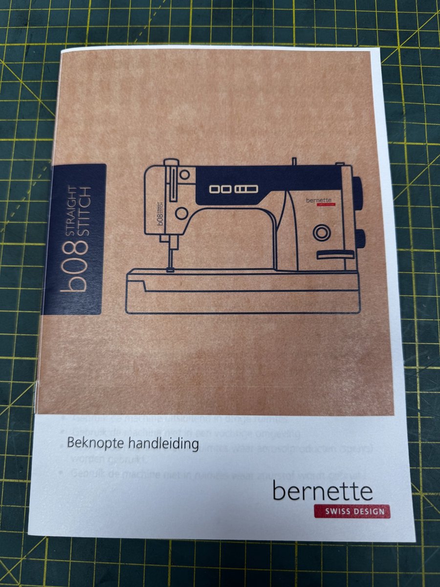 BERNETTE b08 Rechtstikmachine