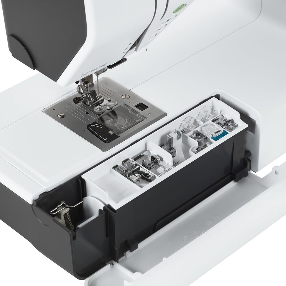 BERNETTE B79 Naai- en Borduurmachine