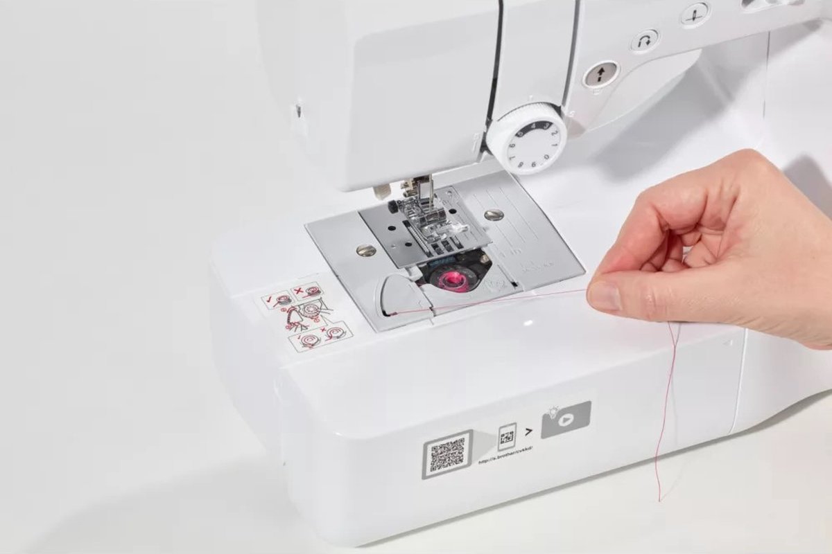 Brother CS120WTs naaimachine met naaitafel