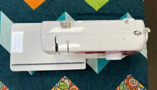 Brother KD144s Kindermachine met aanschuiftafel