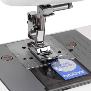 Brother XQ3700 mechanische naaimachine wit/blauw