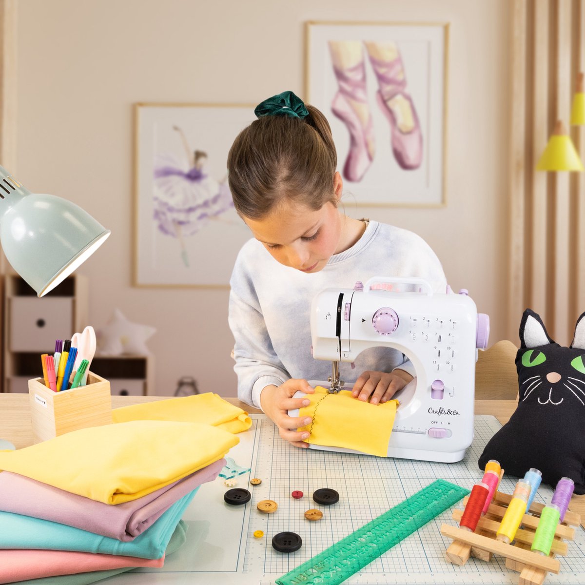 Crafts&Co Kindernaaimachine Wit met Naaiset