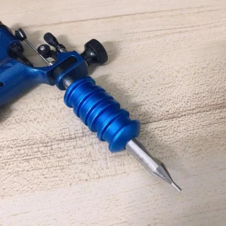 Elektrische borduurmachine - naaldtrekmachine - blauw