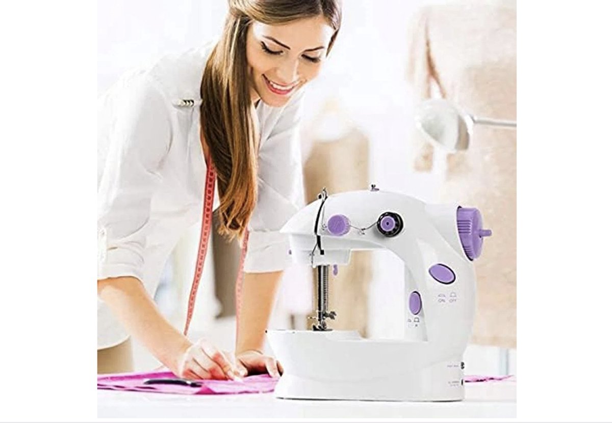 Wat vinden we goed aan de Elektrische mini-naaimachine 230 V wit