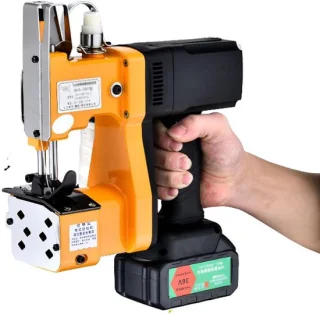 Elektrische naaimachine geel