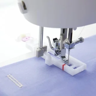 Elektronische naaimachine
