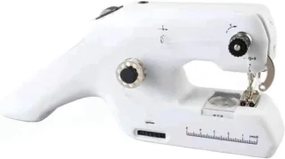 Handheld mini naaimachine