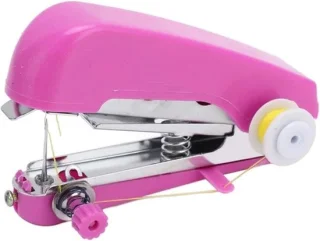 Handnaaimachine mini draagbaar - 10 x 7 cm - roze