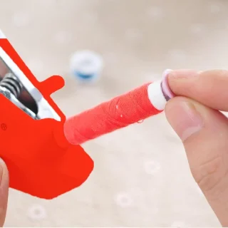 Handnaaimachine mini zakformaat rood 12 x 7 x 4 cm