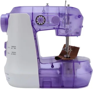 Kleine draagbare naaimachine wit