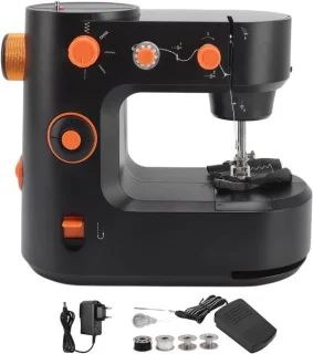 Kleine naaimachine wit