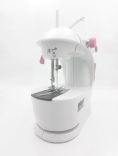 Mini naaimachine compact model