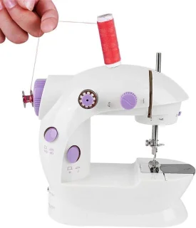 Mini naaimachine