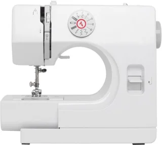 Naaimachine met accessoires