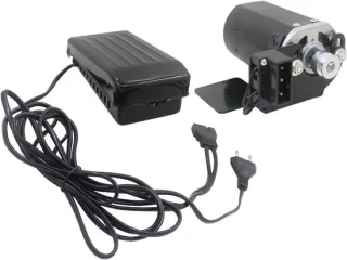 Naaimachine motor servo controller