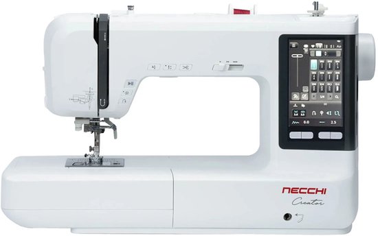 Necchi C700 naaimachine
