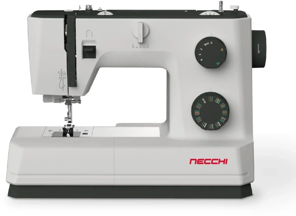 Necchi Q132A naaimachine