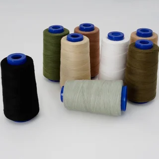 Polyester Naaigaren - Borduurdraad Naaimachine - Kleding Repareren - Waterbestendig Garen - 4000 Yards - Multicolor