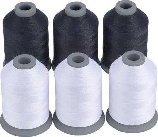 Polyester Naaimachinegaren, 6 spoelen (765 m), 2 kleuren