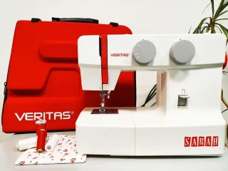 Sarah Veritas Naaimachine