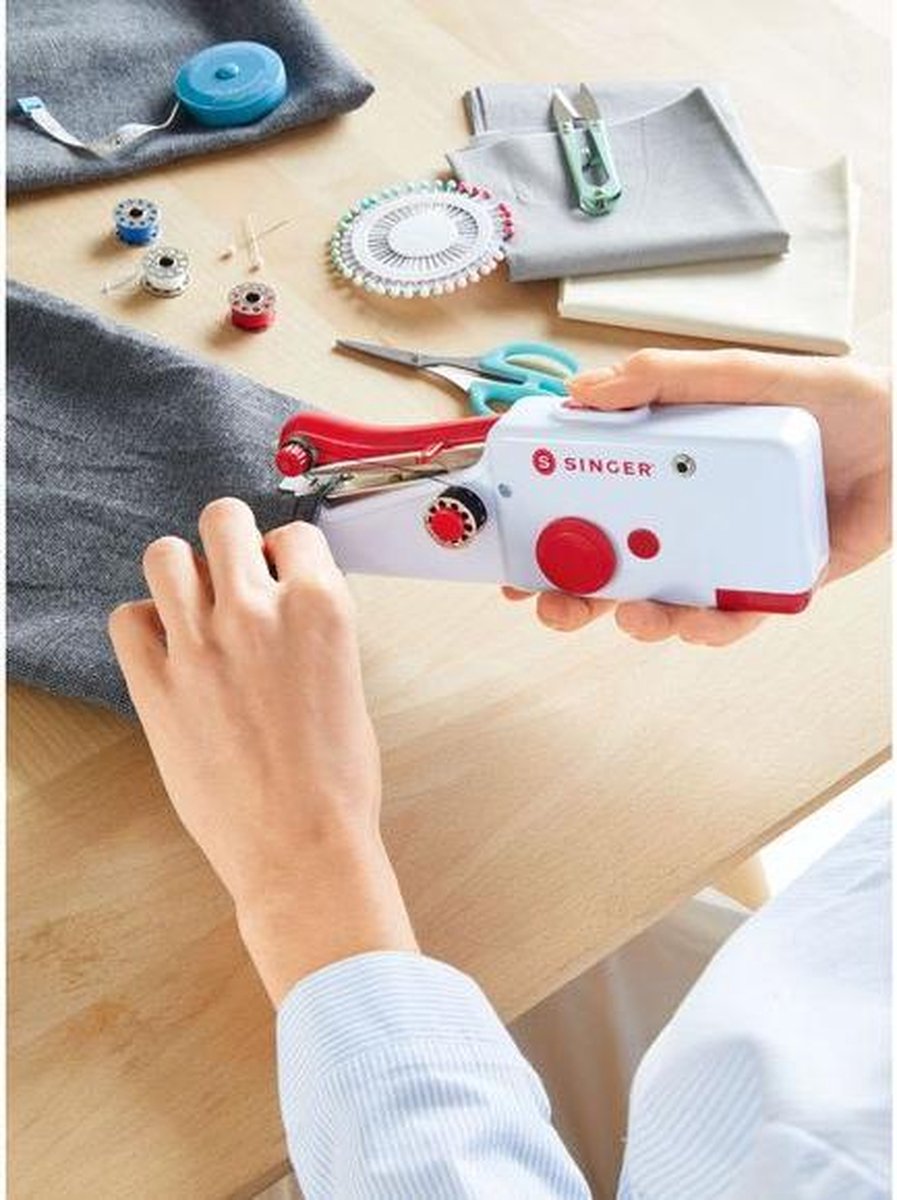 Singer Handheld Mending Machine