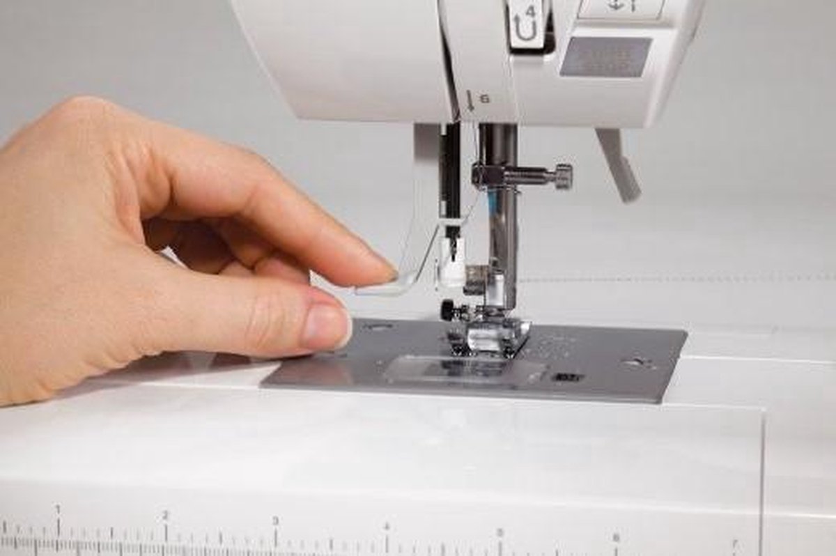 Singer Quantum Stylist 9960 Naaimachine