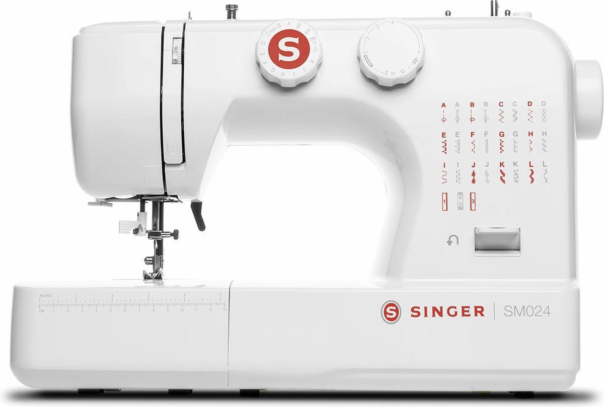 De Singer SM024 Naaimachine elektrisch in één oogopslag