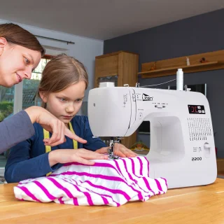 Uten Elektronische Naaimachine 2200 Vrije Arm