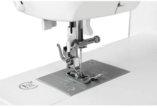 Vrije-arm naaimachine