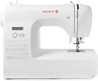 Witte elektronische naaimachine