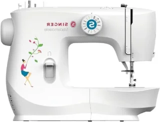 Witte naaimachine