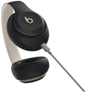 Beats Studio Pro Draadloze Koptelefoon - Zwart/Goud